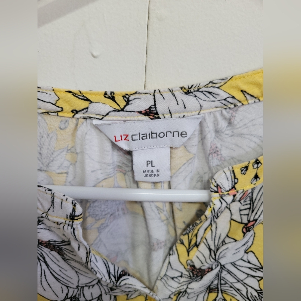 Floral Print Blouses in Gray and Yellow - Picture 4 of 12